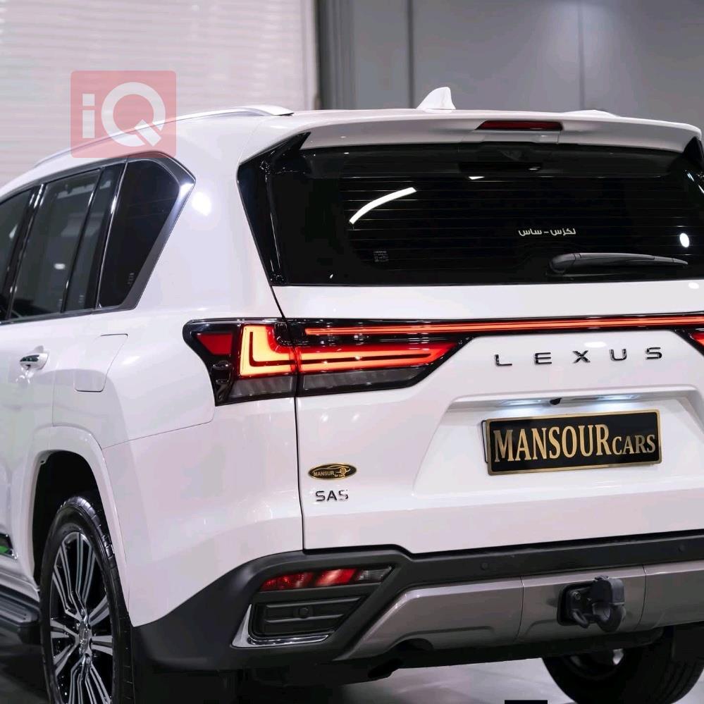Lexus LX